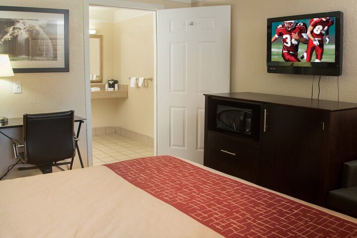 2 Rooms Suite 2 Double Beds Kitchen (14 of 14)