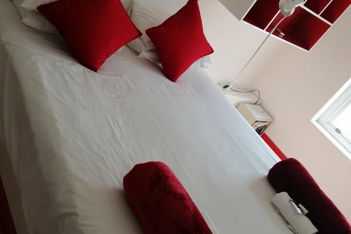 Room 16 of 48