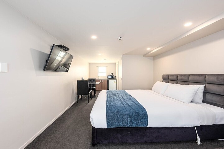 Room 5 of 69