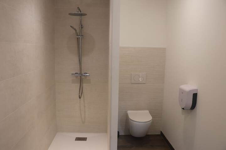Room 20 of 94