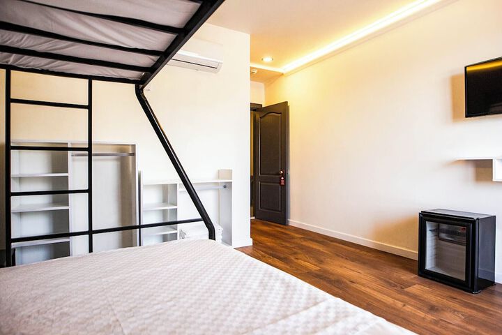 Room 71 of 135