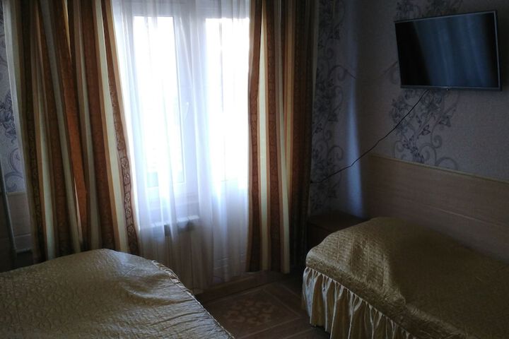 Room 12 of 26