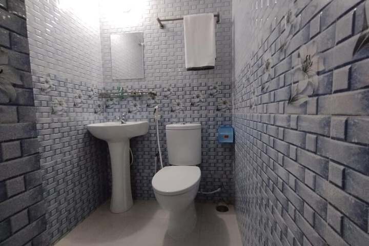 Room 13 of 14