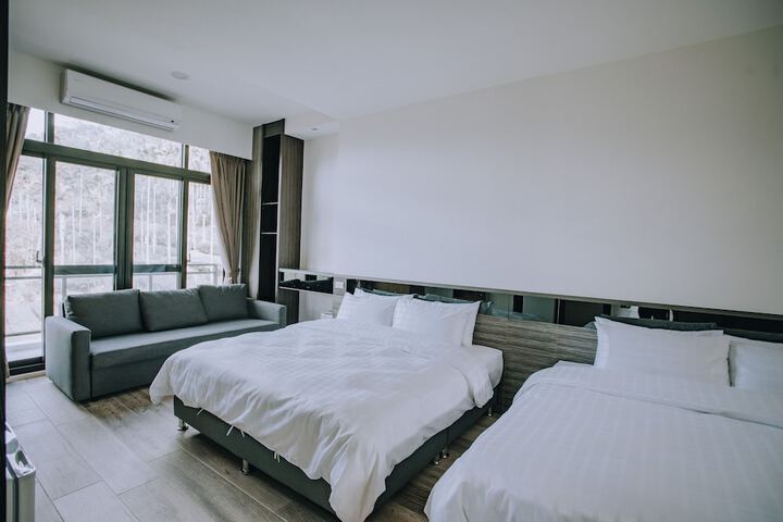 Room 20 of 43