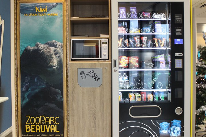 Snack bar