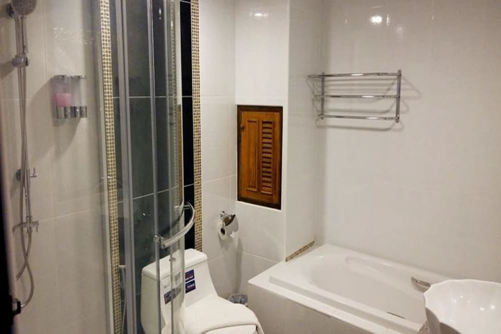Room 34 of 51