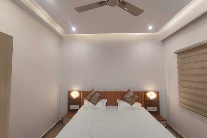 Room 8 of 36