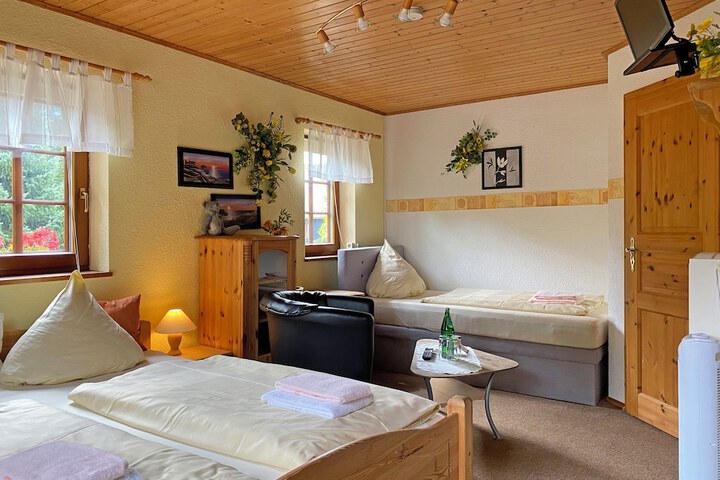Room 7 of 37