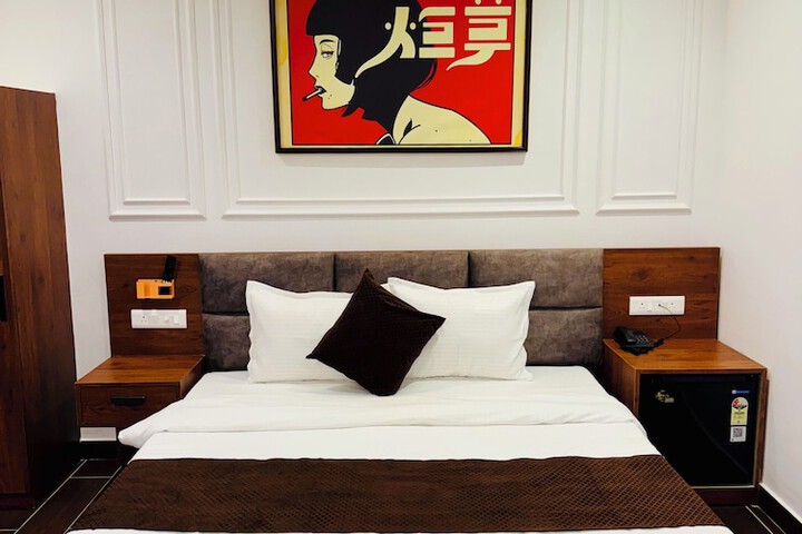 Room 28 of 51