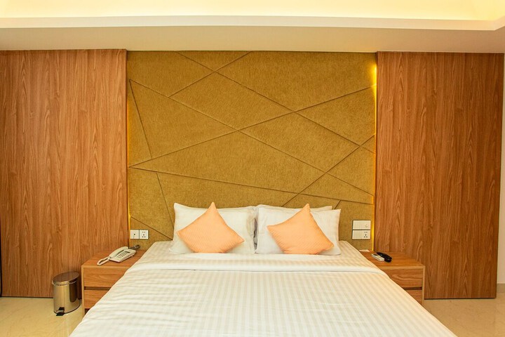 Room 21 of 34