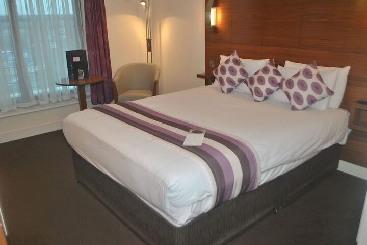 Room 11 of 46