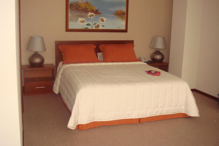 Room 27 of 46