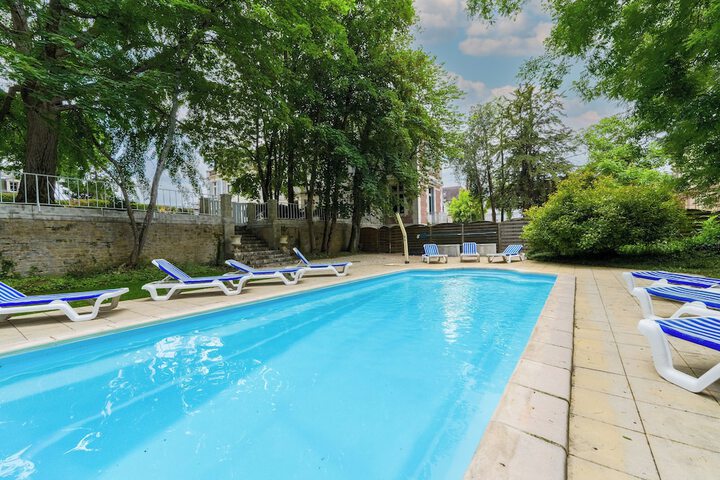 Pool 35 of 65