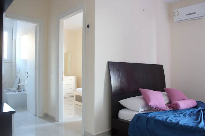 Room 34 of 87