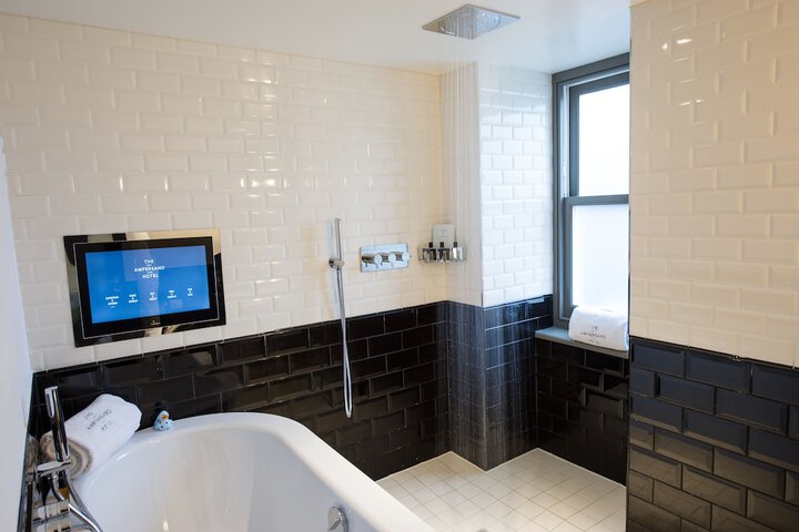 Clean Restrooms