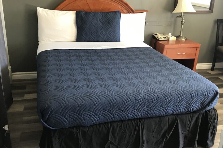 Room 17 of 43