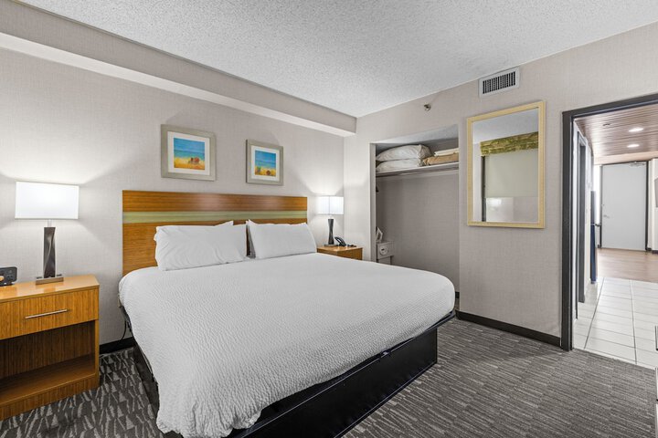 Room 6 of 35