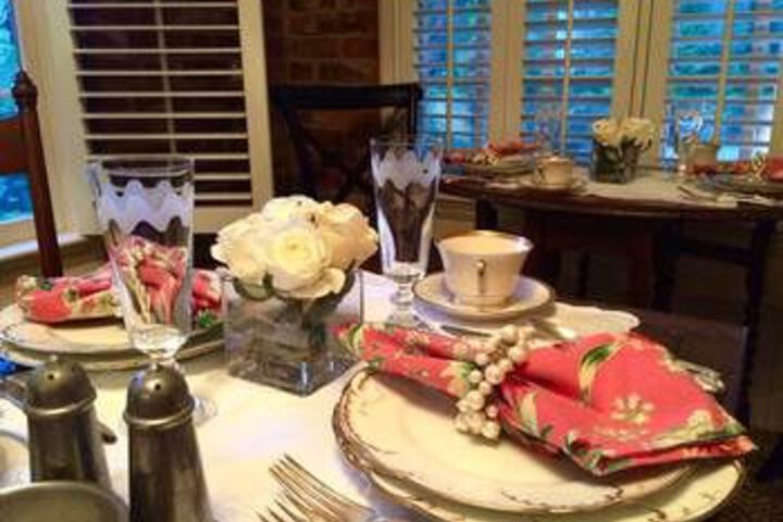 Dining 8 of 43