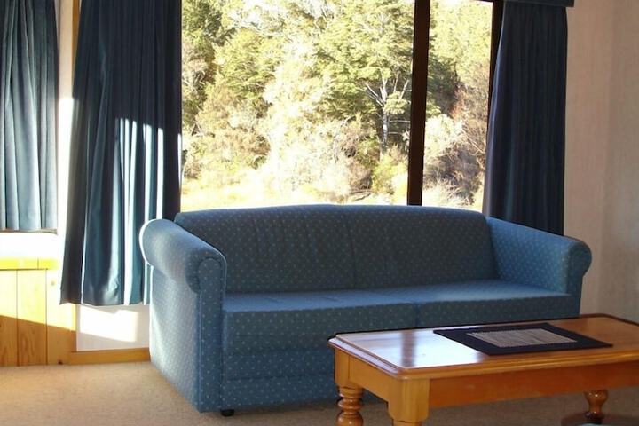 Room 32 of 63