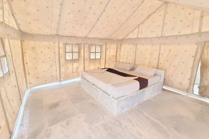 Room 3 of 30