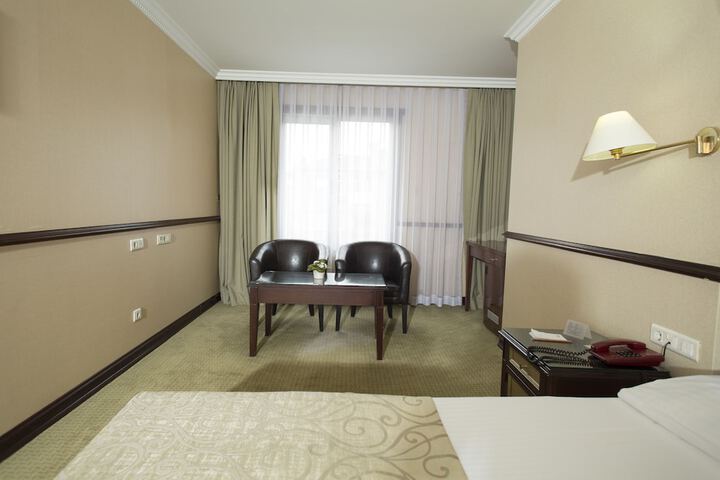Room 47 of 114