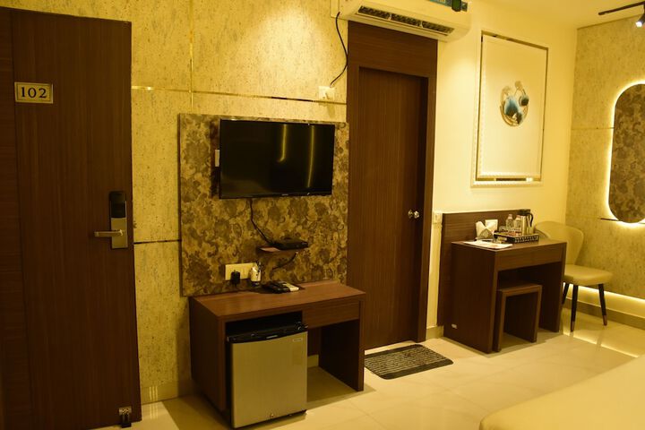 Room 35 of 75