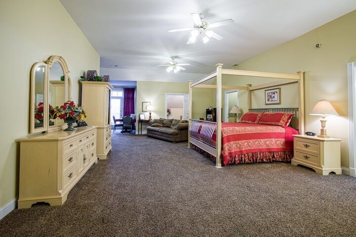 Room 22 of 108