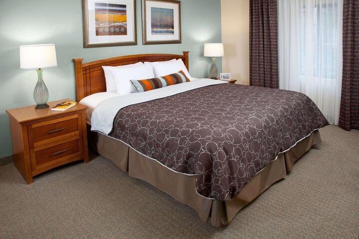 Suite King Size Bed (25 of 26)