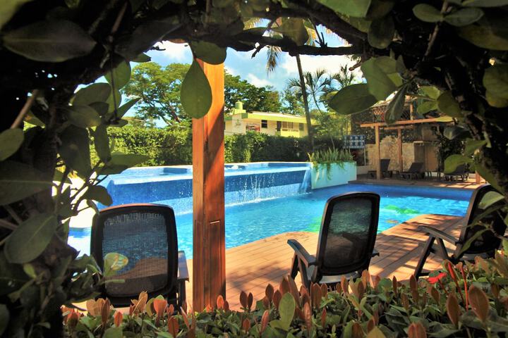 Pool Hotel