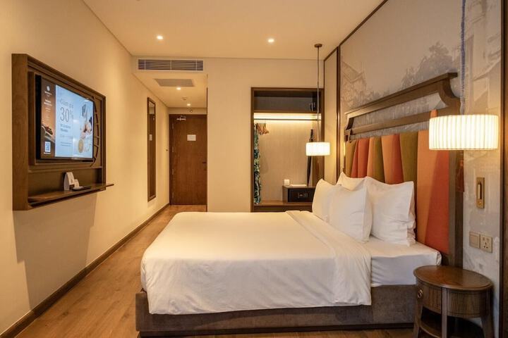 Room 20 of 35