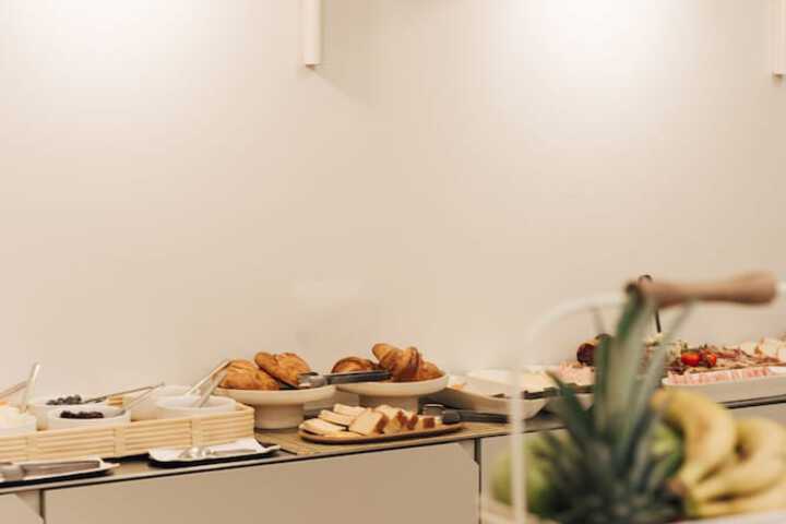 Dining 49 of 61