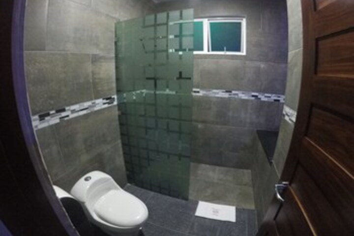 Room 2 of 78