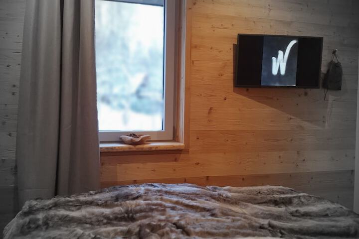 Room 18 of 131