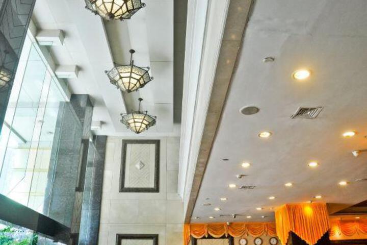 Guest Lobby