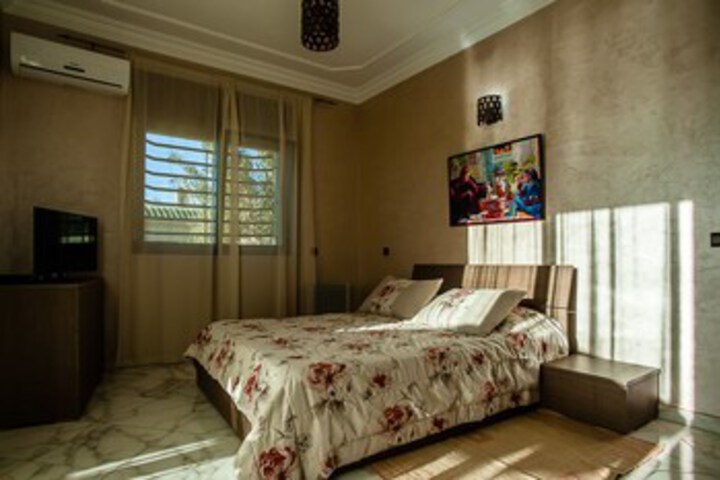 Room 16 of 22