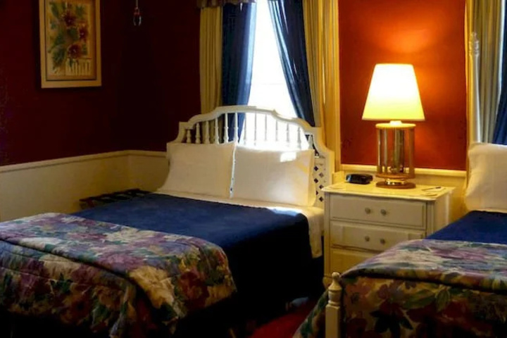 Room 3 of 11