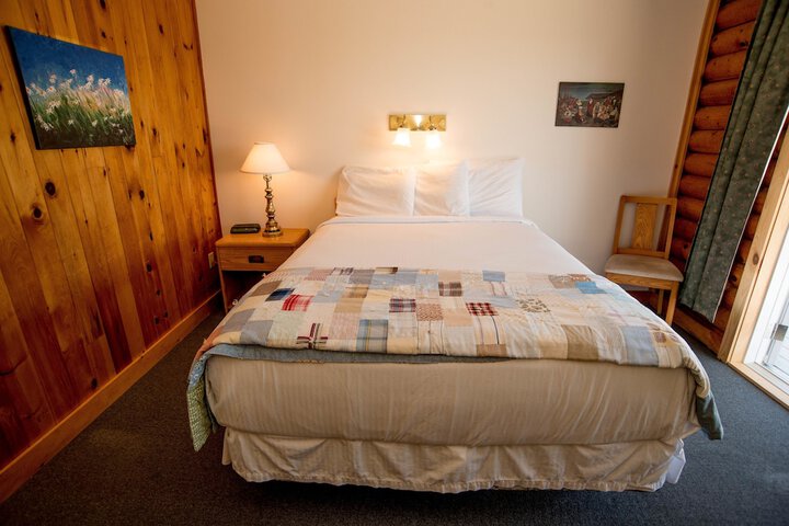 Room 12 of 32