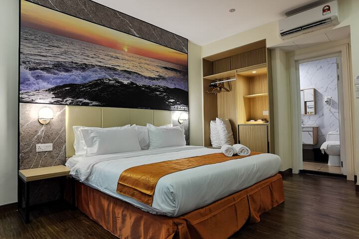 Room 8 of 60