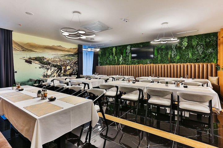 Dining 69 of 70