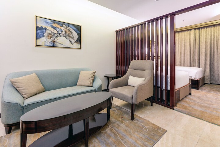 Room 47 of 83
