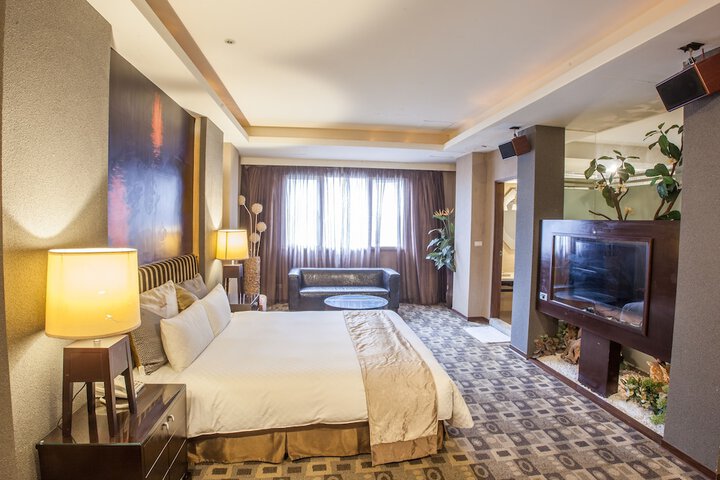 Room 5 of 31