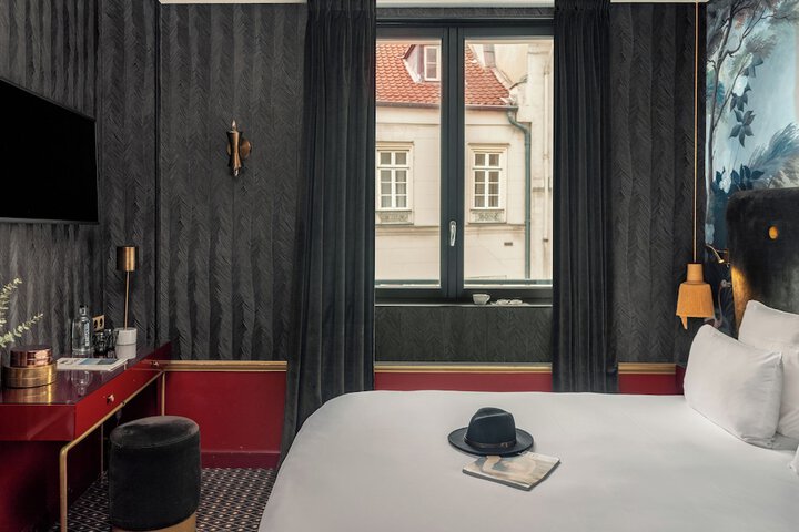 Room 17 of 64