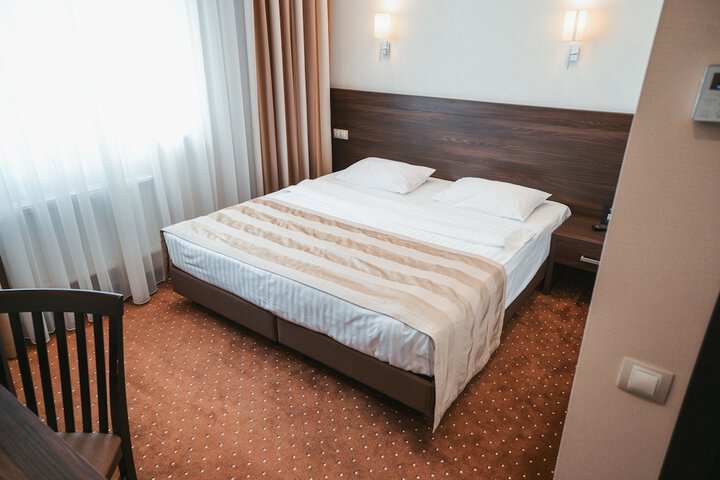 Room 14 of 82
