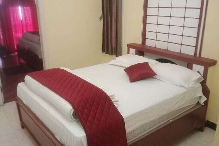 Room 10 of 31
