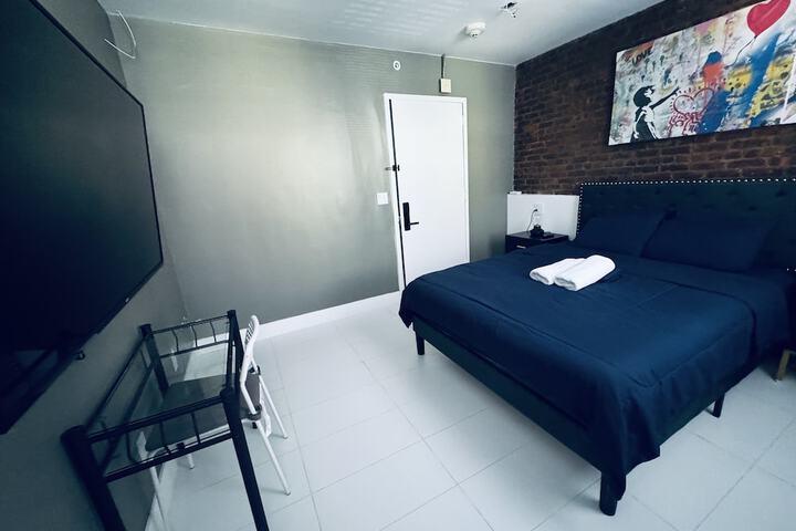 Room 14 of 19