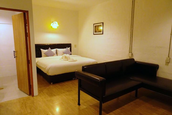 Room 57 of 138