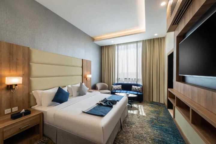 Room 33 of 44