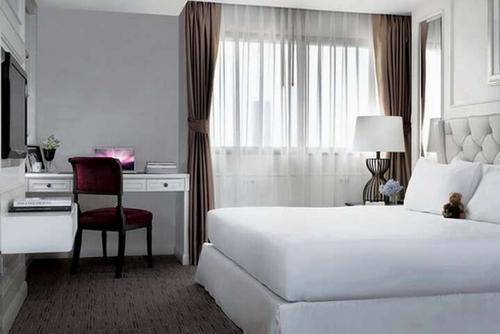 Room 28 of 79