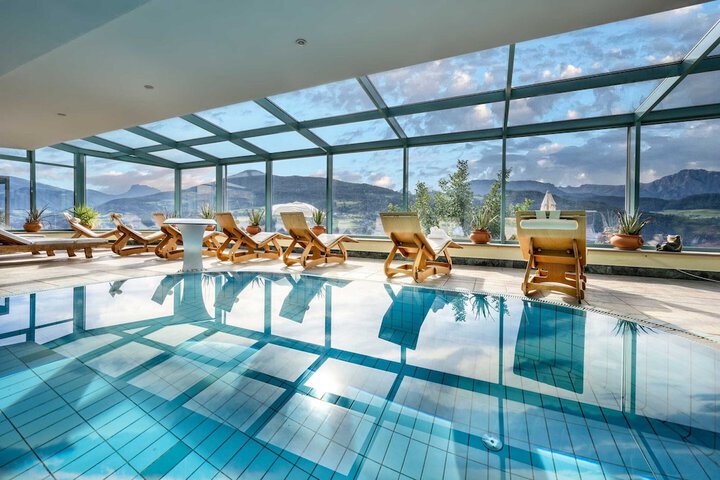 Hotel with Pool