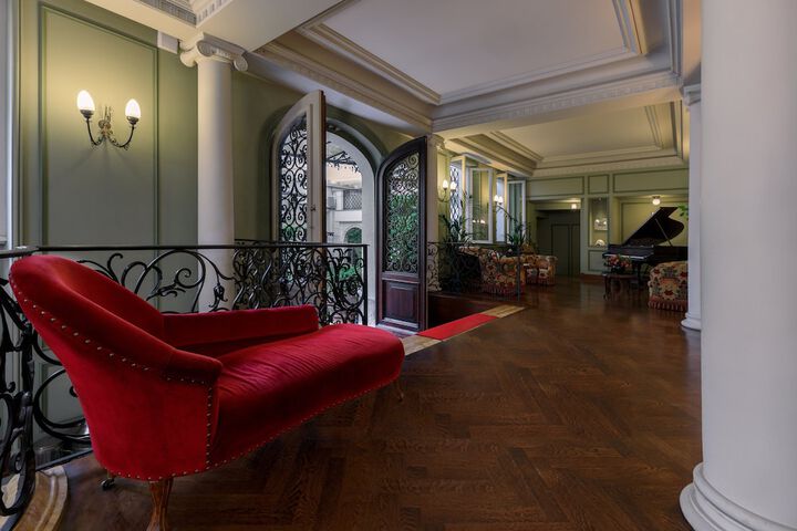 Lobby Photo